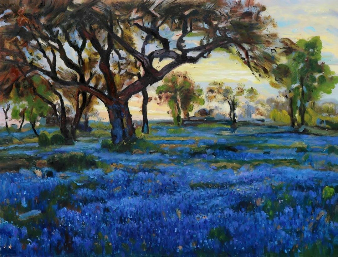 Viejo roble y bluebonnets en los terrenos militares del oeste de Texas, San Antonio, Onderdonk